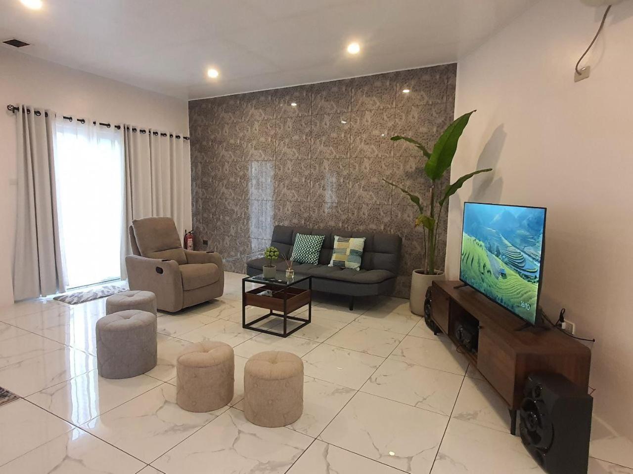 Country house Mw Urbanterrace -surigao Del Norte *